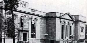 Old picture of Islington Town Hall, Islington Local History Centre